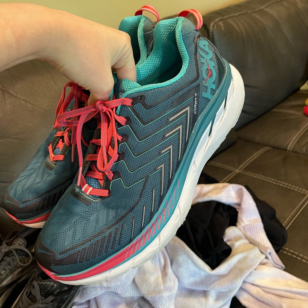 Hoka Clifton 4